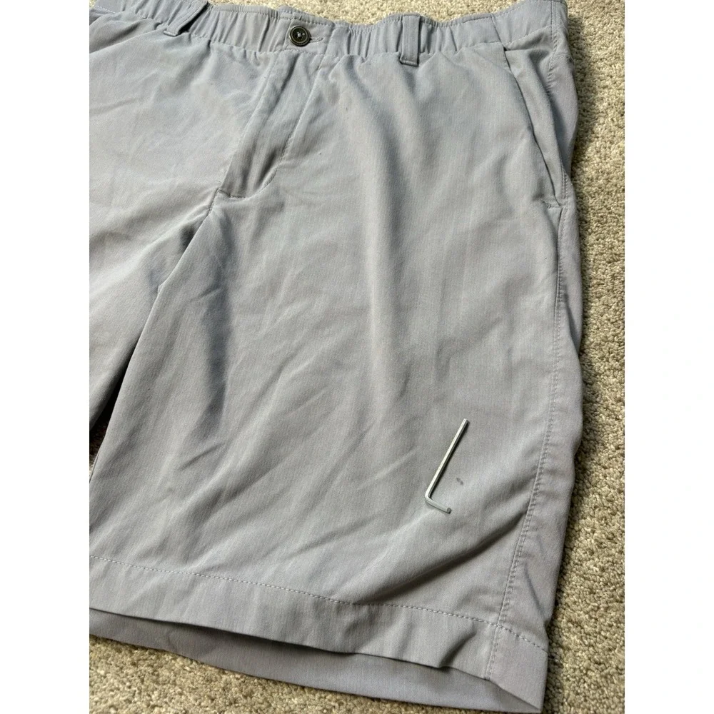 Under Armour Golf Shorts‎ Mens Size 34 Gray Solid Stretch Heat Gear Light